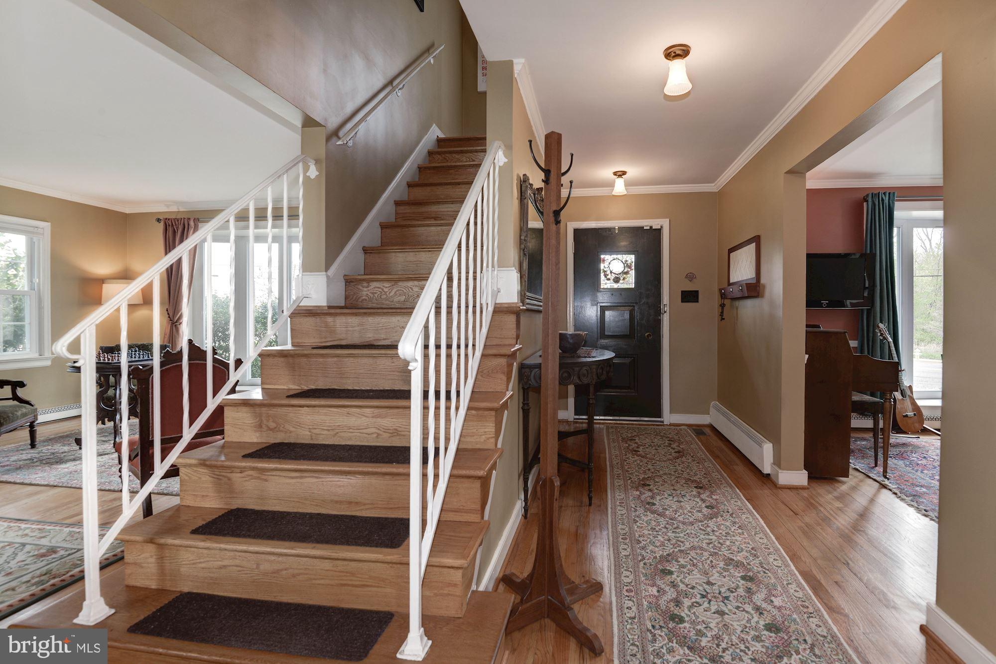 4560 Seminary Road Alexandria, VA 22304 - Photo 3 of 37