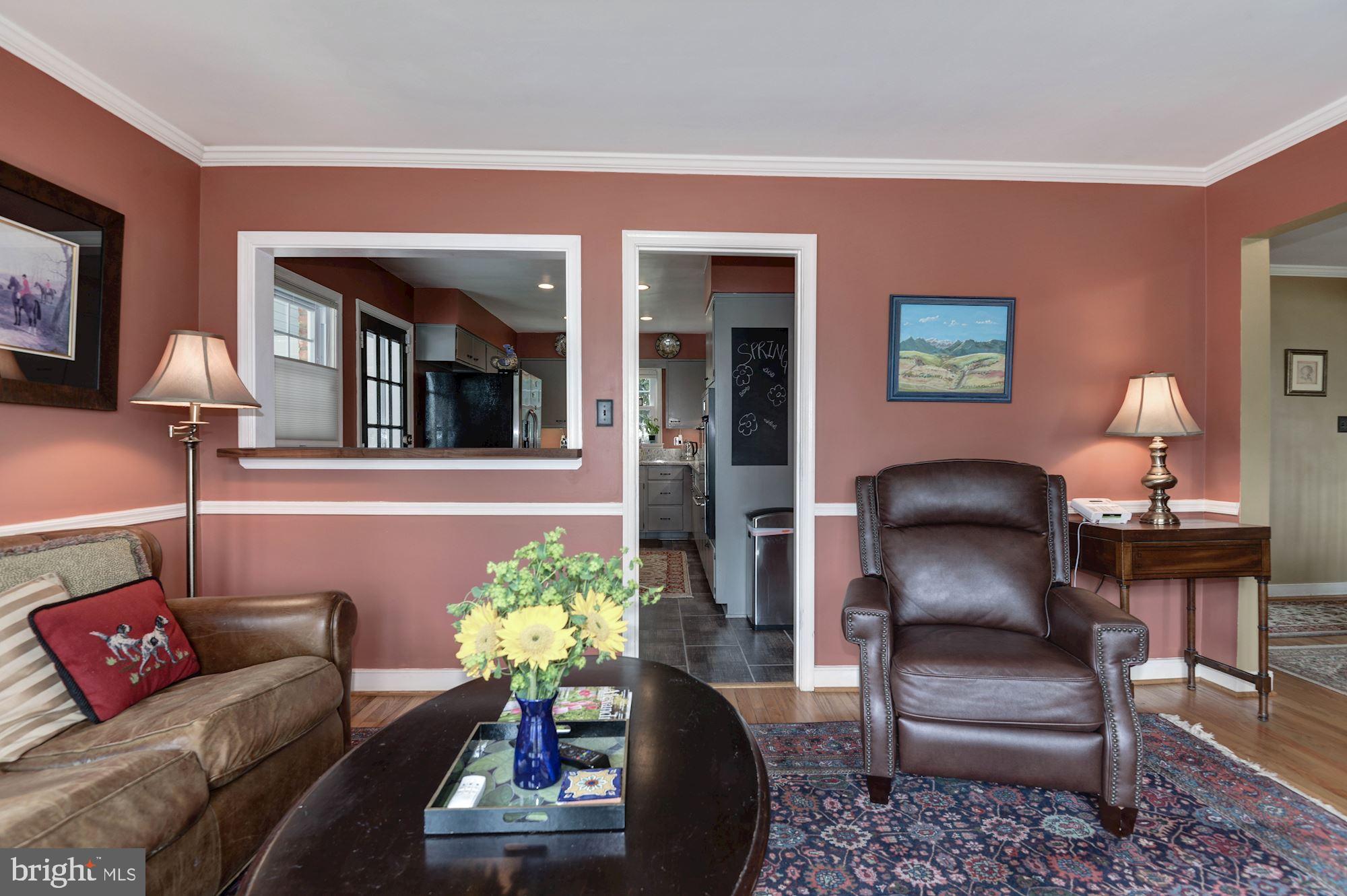 4560 Seminary Road Alexandria, VA 22304 - Photo 5 of 37