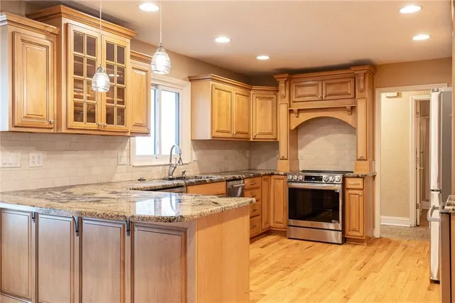 $625,000 | 10821 Milton Thompson Road, Lake Lotawana, MO 64086