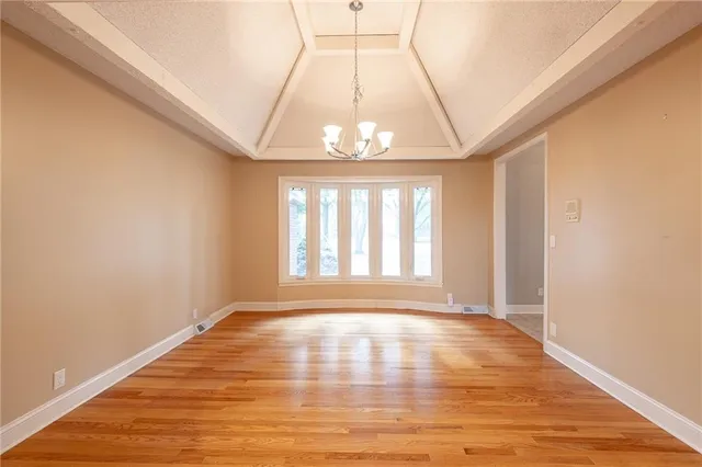 $625,000 | 10821 Milton Thompson Road, Lake Lotawana, MO 64086