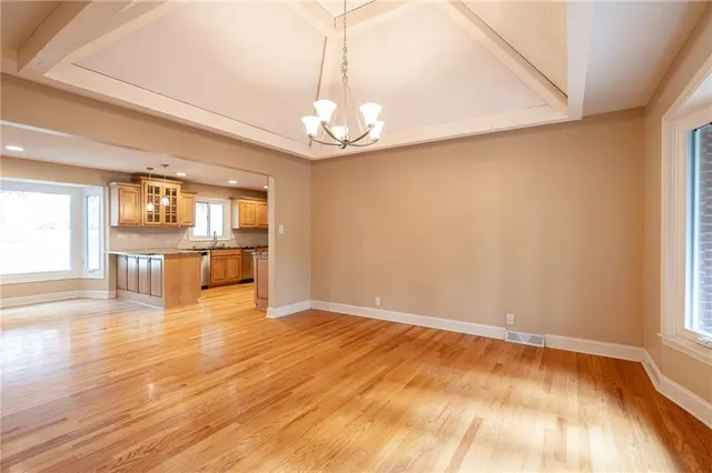 $625,000 | 10821 Milton Thompson Road, Lake Lotawana, MO 64086