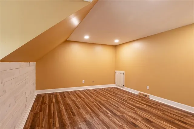 $625,000 | 10821 Milton Thompson Road, Lake Lotawana, MO 64086