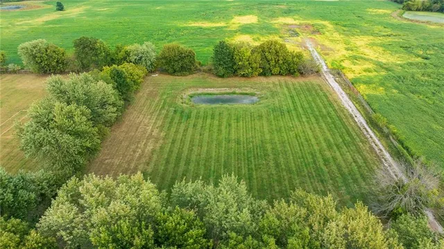 $625,000 | 10821 Milton Thompson Road, Lake Lotawana, MO 64086