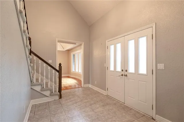 $625,000 | 10821 Milton Thompson Road, Lake Lotawana, MO 64086