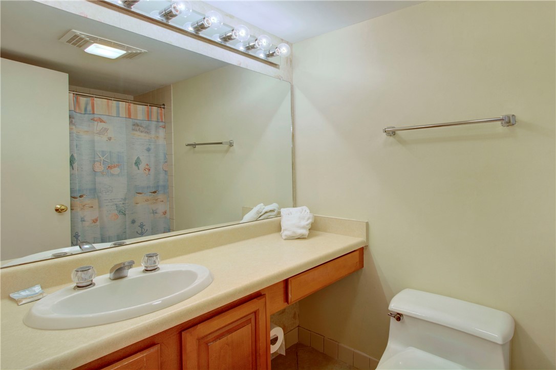 201 Neptune Road, Unit 157 St. Simons Island, GA 31522 - Photo 18 of 29 Primary bathroom
