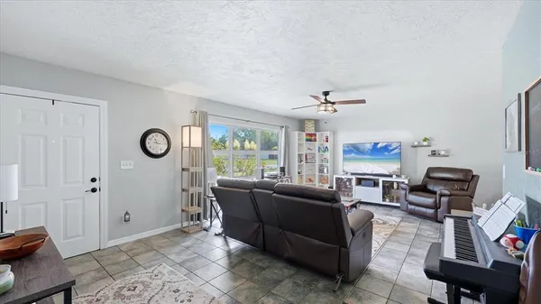 $215,000 | 2704 52nd Ave Terrace West, Bradenton, FL 34207
