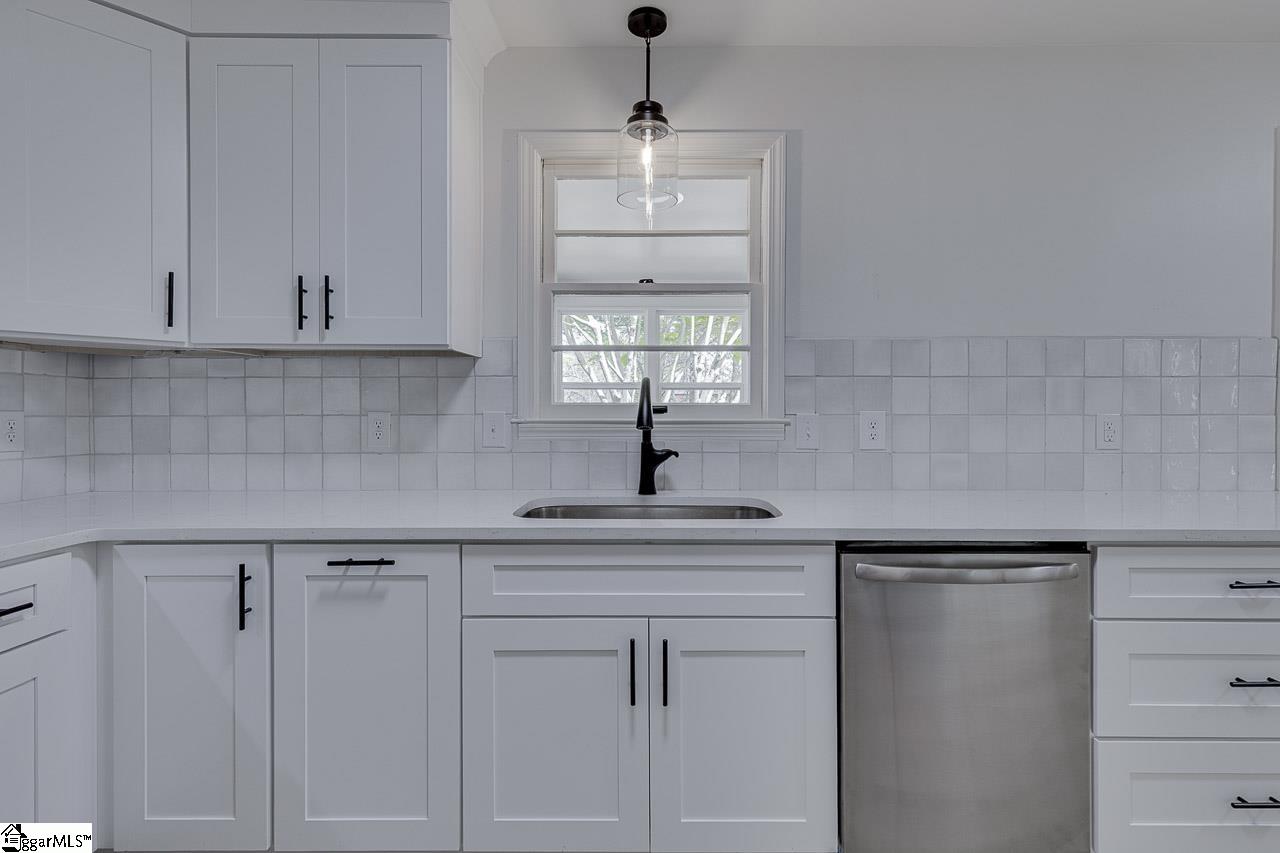 104 Windamere Road Easley, SC 29640 - Photo 13 of 38