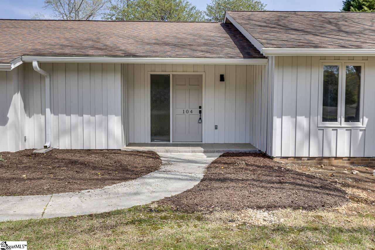 104 Windamere Road Easley, SC 29640 - Photo 4 of 38