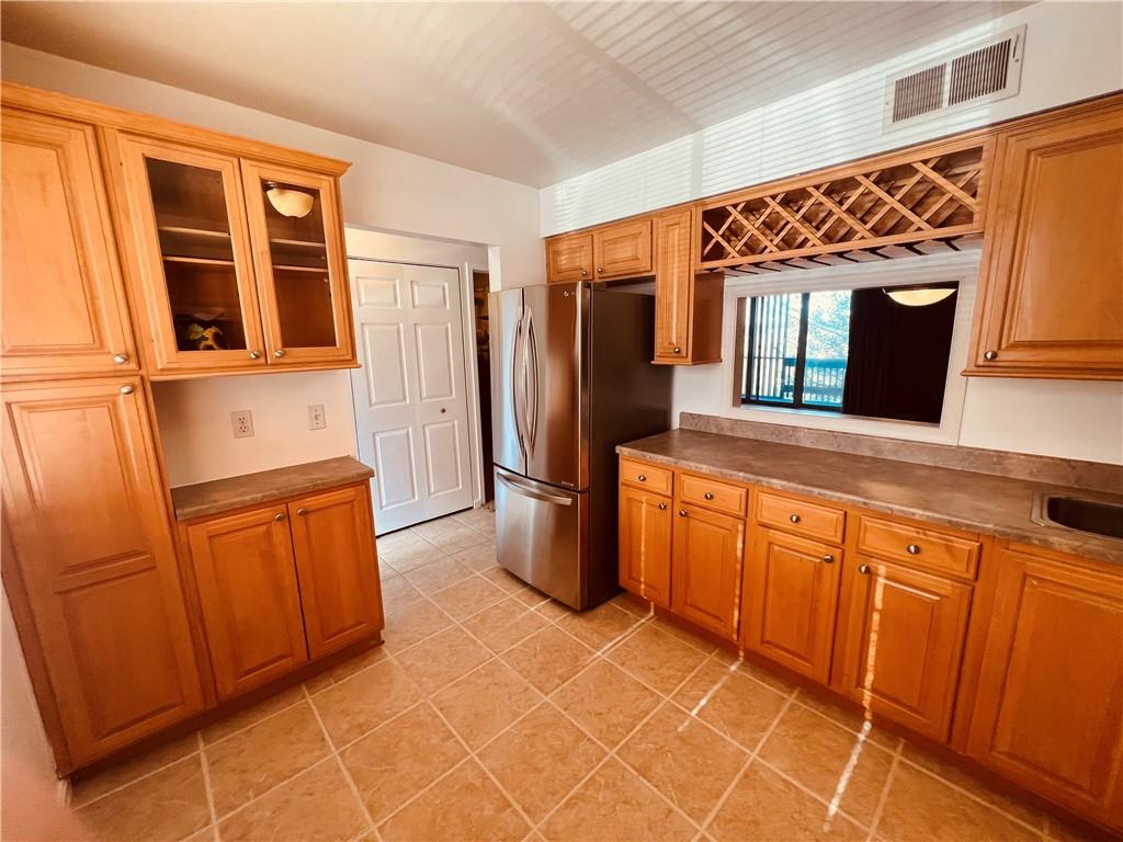 2034 Swallow Hill Road, Unit 116 Pittsburgh, PA 15220 - Photo 9 of 28 Gallery Image 9
