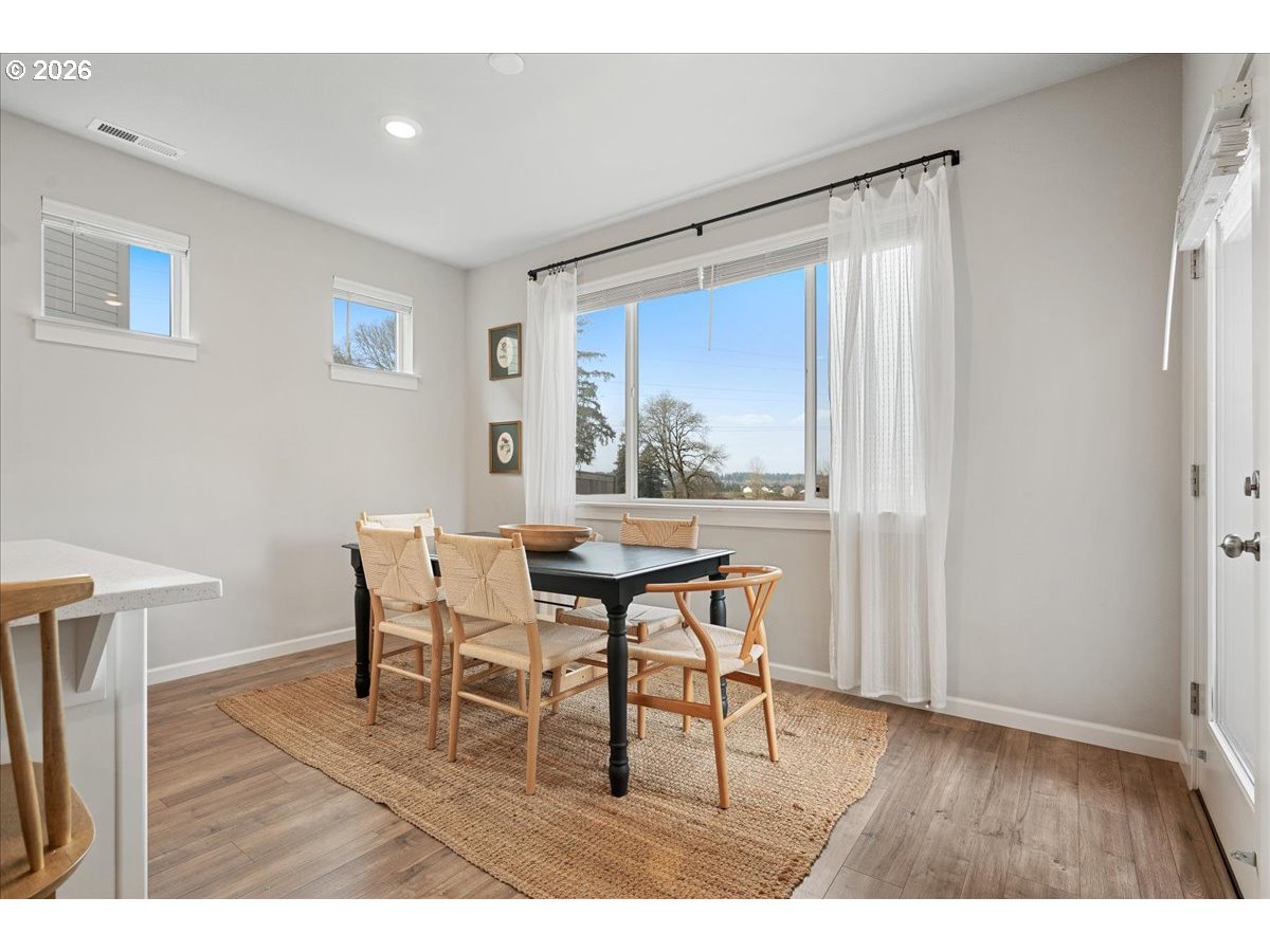 6439 North 87th Court Camas, WA 98607 - Photo 9 of 48