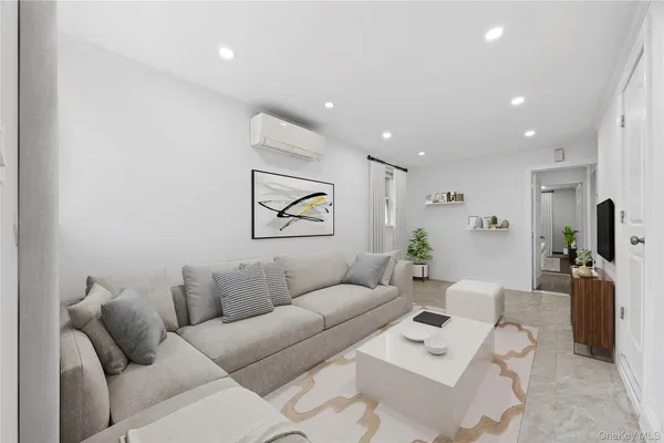 $829,000 | 3121 Mickle Avenue | Baychester