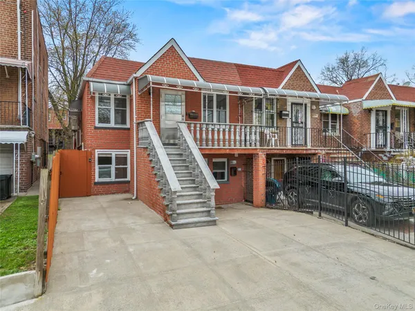 $829,000 | 3121 Mickle Avenue | Baychester