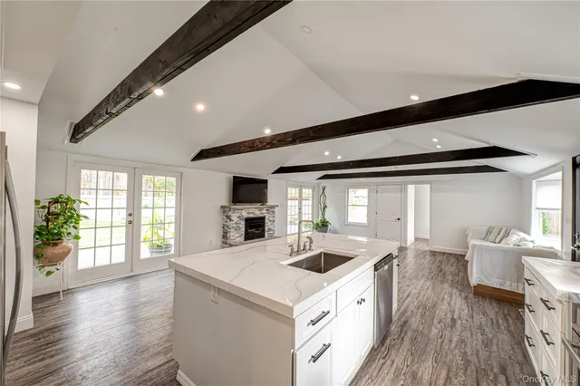 $875,000 | 39 Lynncliff Road, Hampton Bays, NY 11946