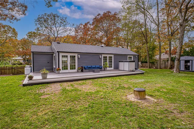 $875,000 | 39 Lynncliff Road, Hampton Bays, NY 11946