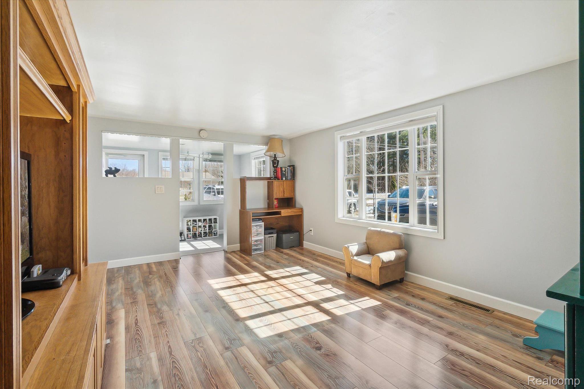 607 North Eifert Road Mason, MI 48854 - Photo 5 of 25 Gallery Image 5