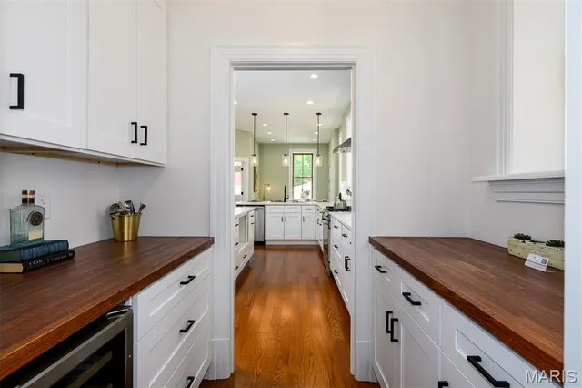 $370,000 | 3435 Oregon Avenue, St. Louis, MO 63118