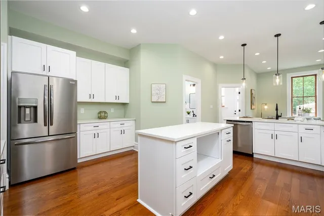 $370,000 | 3435 Oregon Avenue, St. Louis, MO 63118