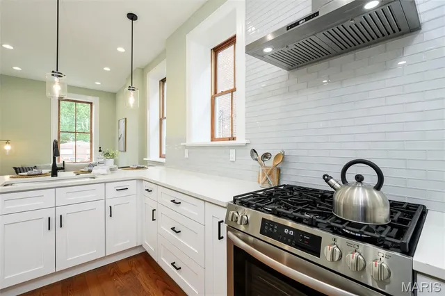 $370,000 | 3435 Oregon Avenue, St. Louis, MO 63118