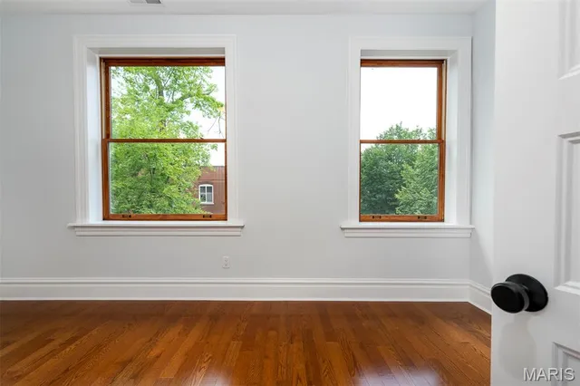 $370,000 | 3435 Oregon Avenue, St. Louis, MO 63118