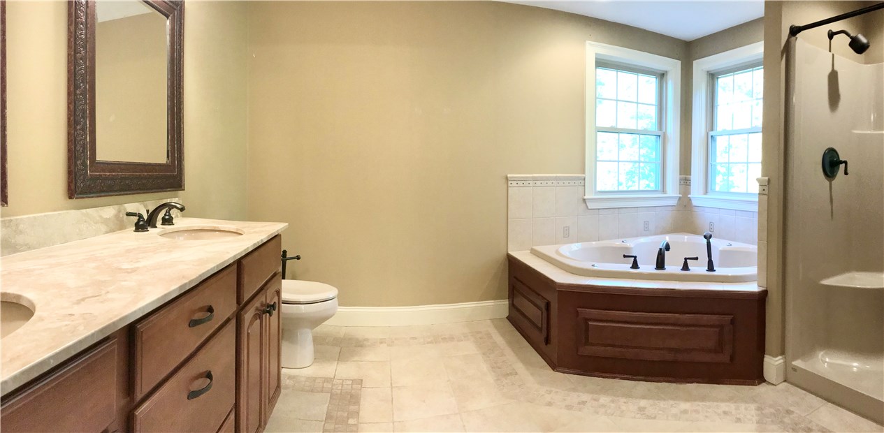 11 Castle Gate Road Cumberland, RI 02864 - Photo 14 of 26 Gallery Image 14