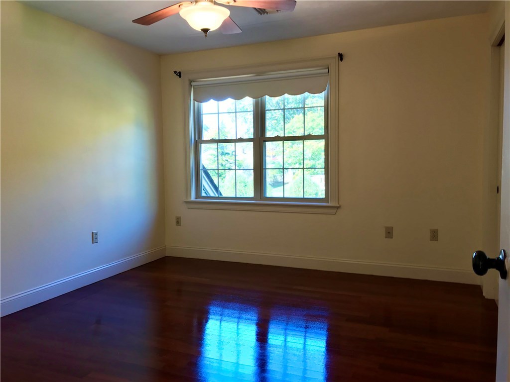 11 Castle Gate Road Cumberland, RI 02864 - Photo 16 of 26 Gallery Image 16