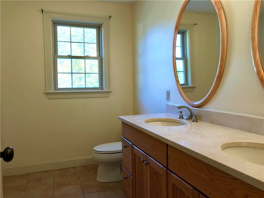 11 Castle Gate Road Cumberland, RI 02864 - Photo 17 of 26 Gallery Image 17