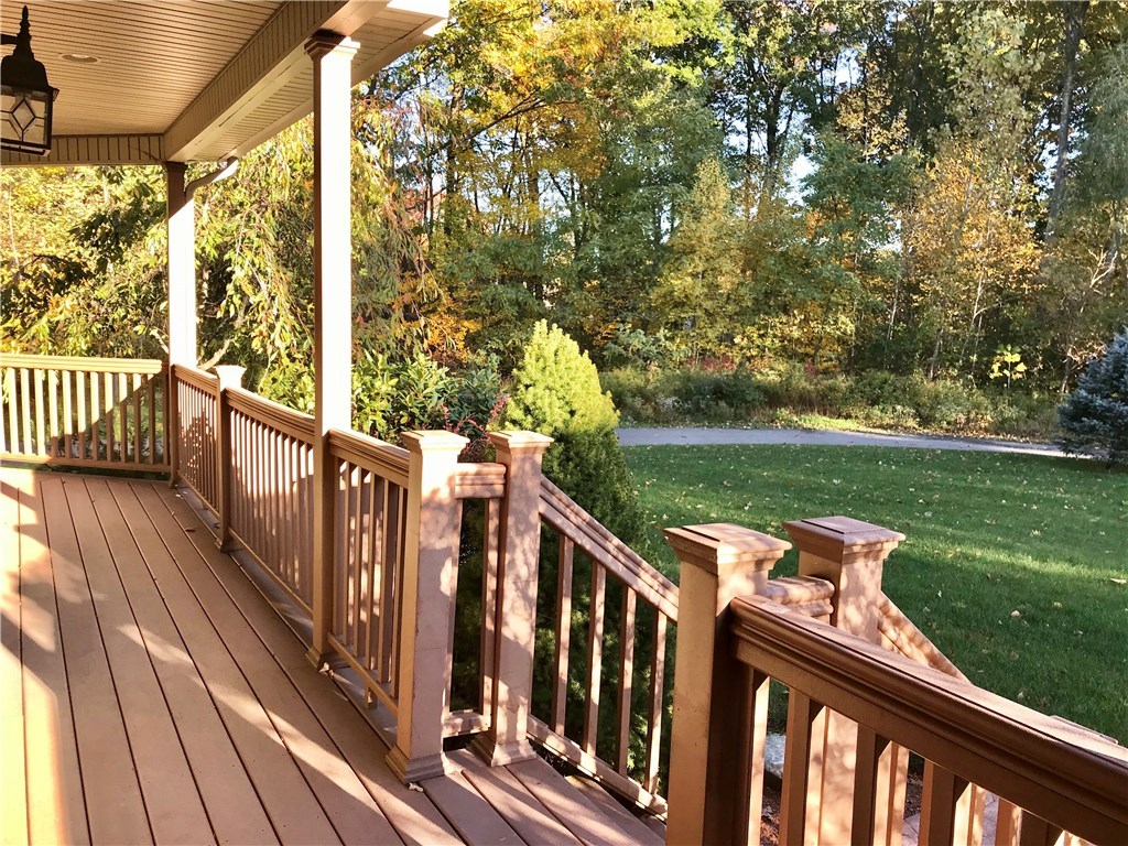 11 Castle Gate Road Cumberland, RI 02864 - Photo 3 of 26 Gallery Image 3