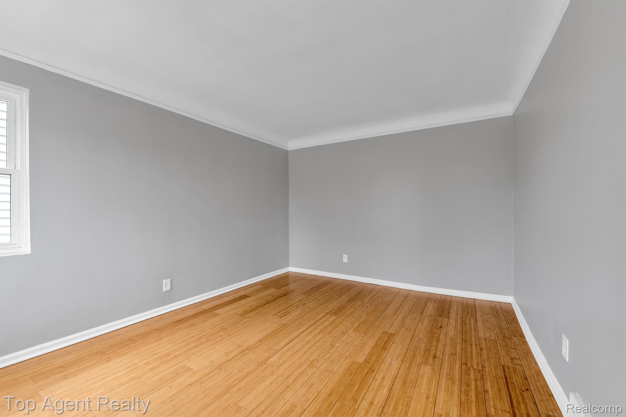8119 Rivard Avenue Warren, MI 48089 - Photo 11 of 30 Gallery Image 11