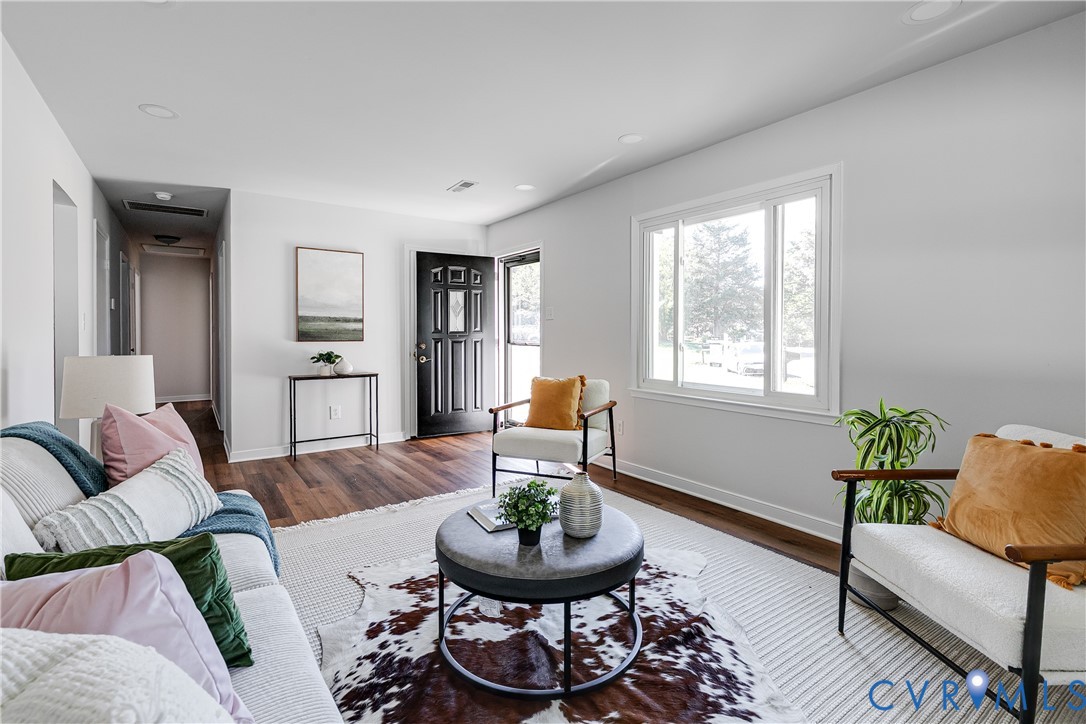 11601 Featherstone Court Midlothian, VA 23113 - Photo 3 of 27