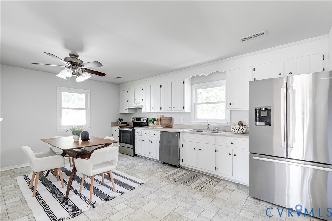 11601 Featherstone Court Midlothian, VA 23113 - Photo 6 of 27