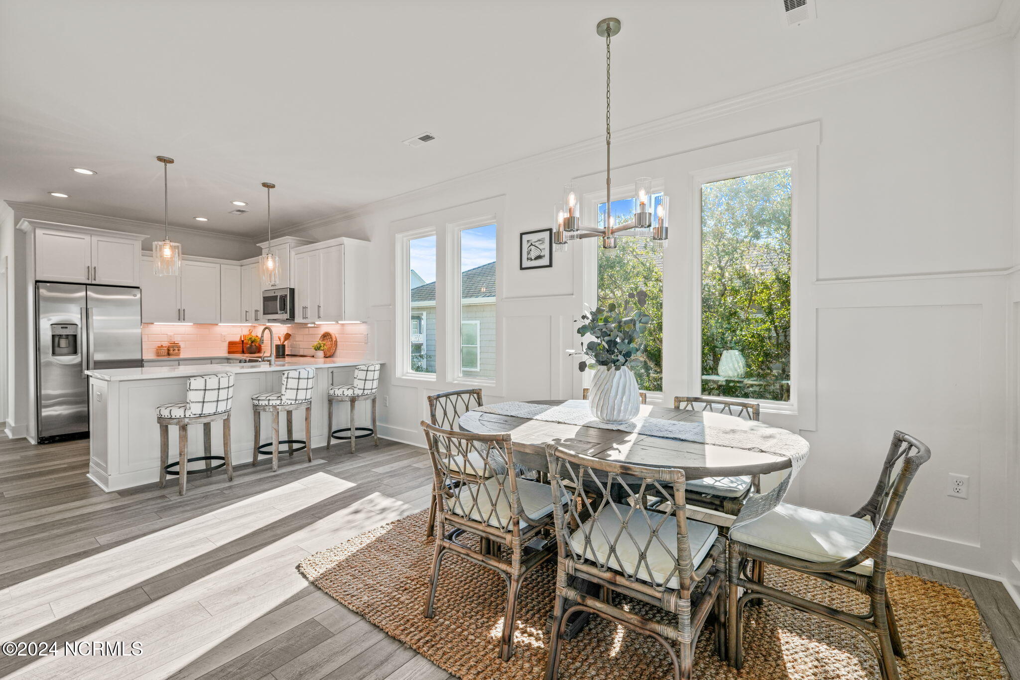 121 Atkinson Road Surf City, NC 28445 - Photo 11 of 70 Dining room/Kitchen