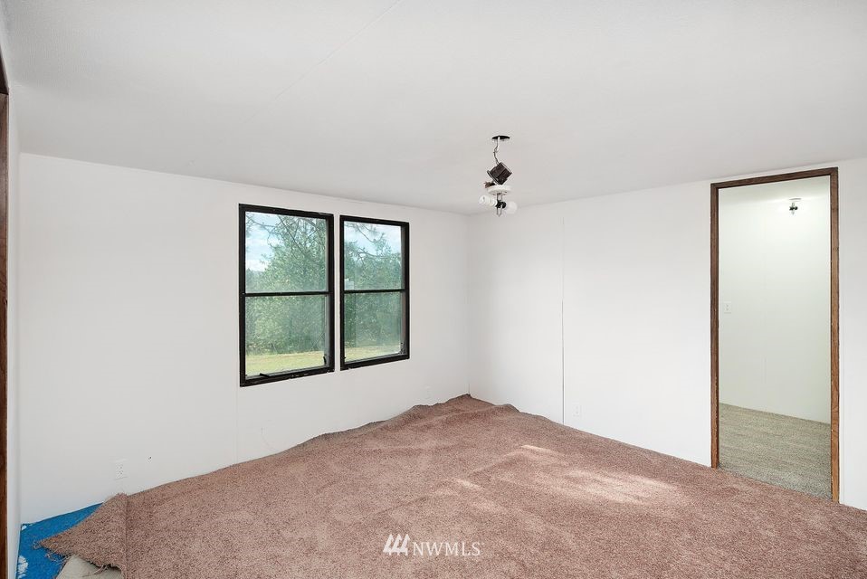5696 Weaver Road Deer Park, WA 99006 - Photo 8 of 10 Gallery Image 8