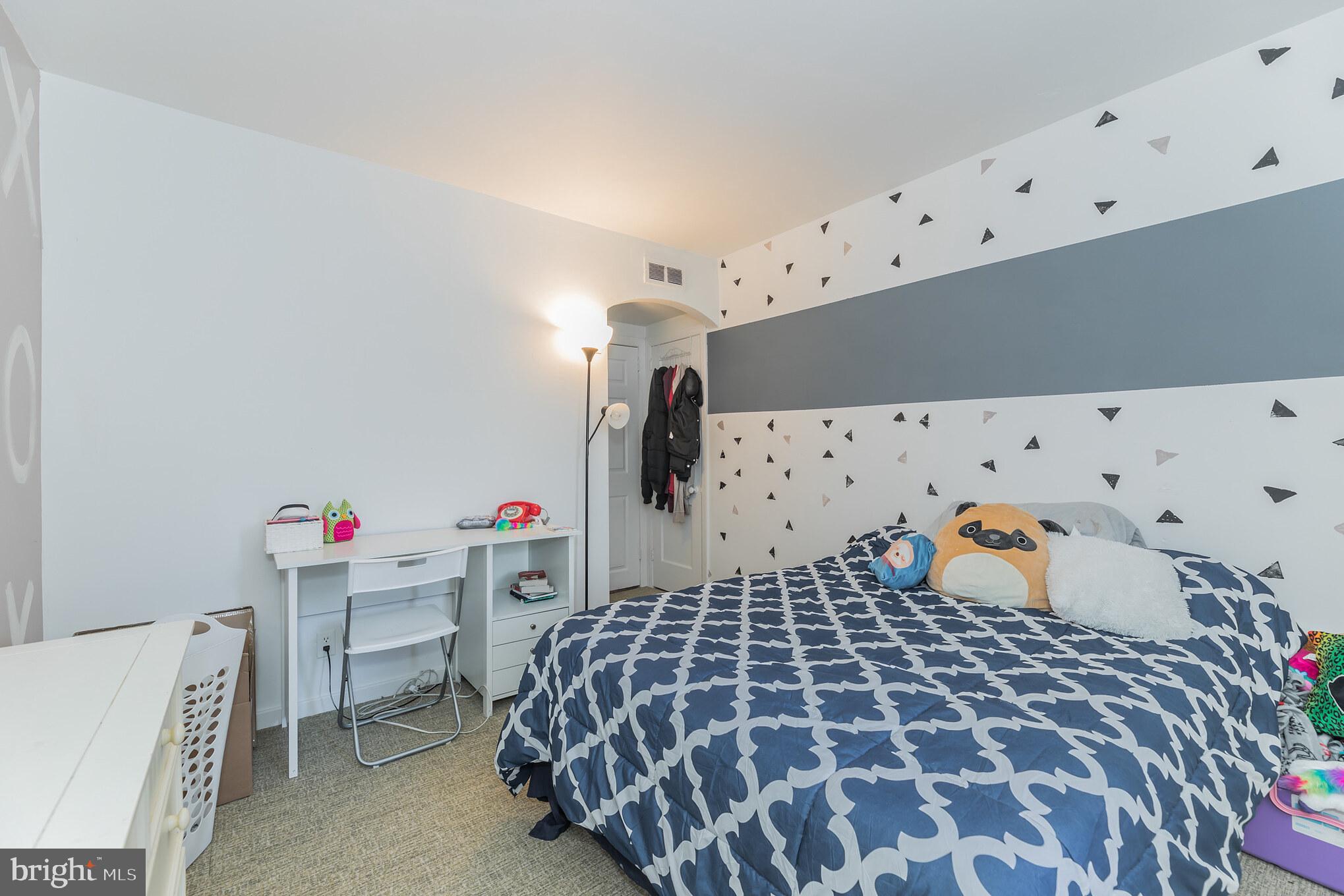 9214 Horatio Road Philadelphia, PA 19114 - Photo 11 of 27 Gallery Image 11
