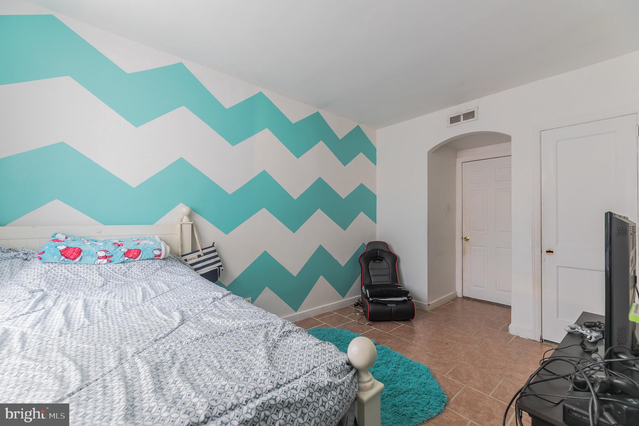 9214 Horatio Road Philadelphia, PA 19114 - Photo 16 of 27 Gallery Image 16