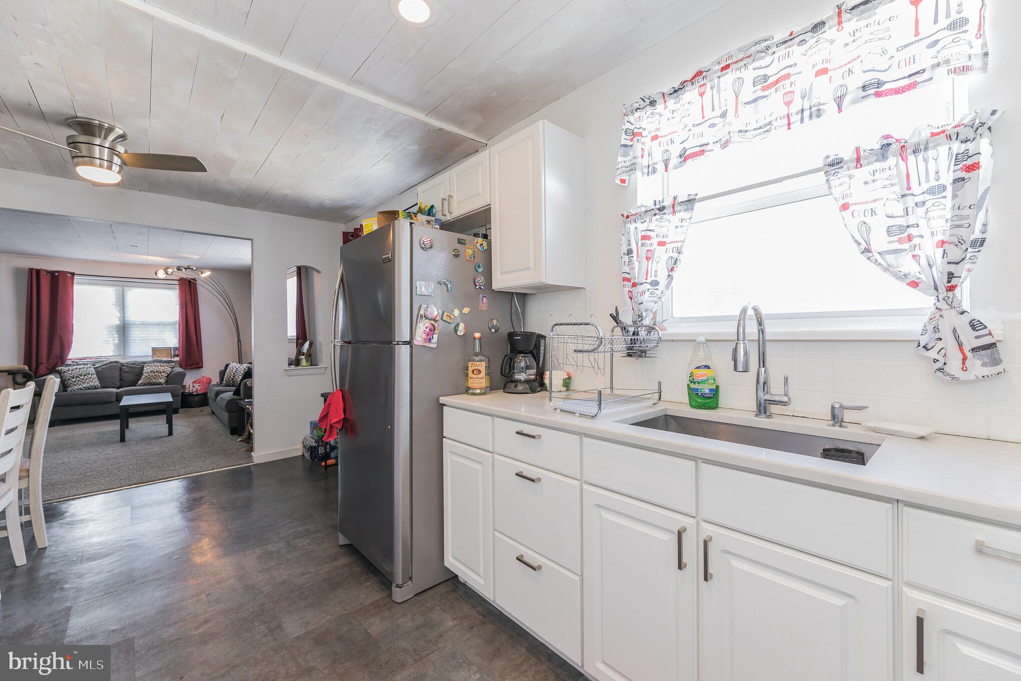 9214 Horatio Road Philadelphia, PA 19114 - Photo 9 of 27 Gallery Image 9
