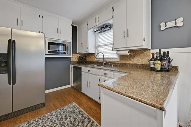 $270,000 | 5709 West 70th Terrace, Overland Park, KS 66204