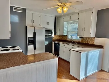 $270,000 | 5709 West 70th Terrace, Overland Park, KS 66204