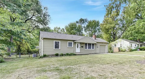 $280,000 | 5709 West 70th Terrace, Overland Park, KS 66204