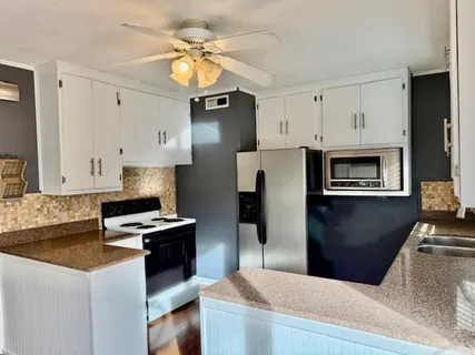 $270,000 | 5709 West 70th Terrace, Overland Park, KS 66204