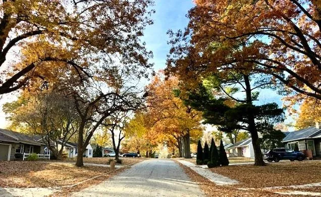 $270,000 | 5709 West 70th Terrace, Overland Park, KS 66204