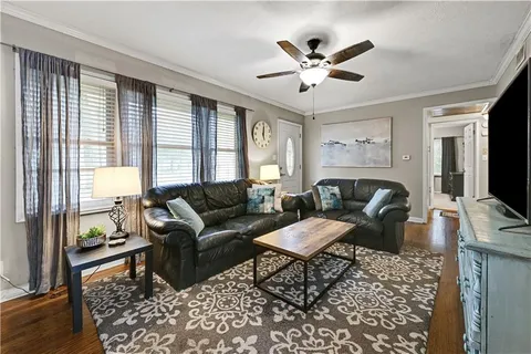 $280,000 | 5709 West 70th Terrace, Overland Park, KS 66204