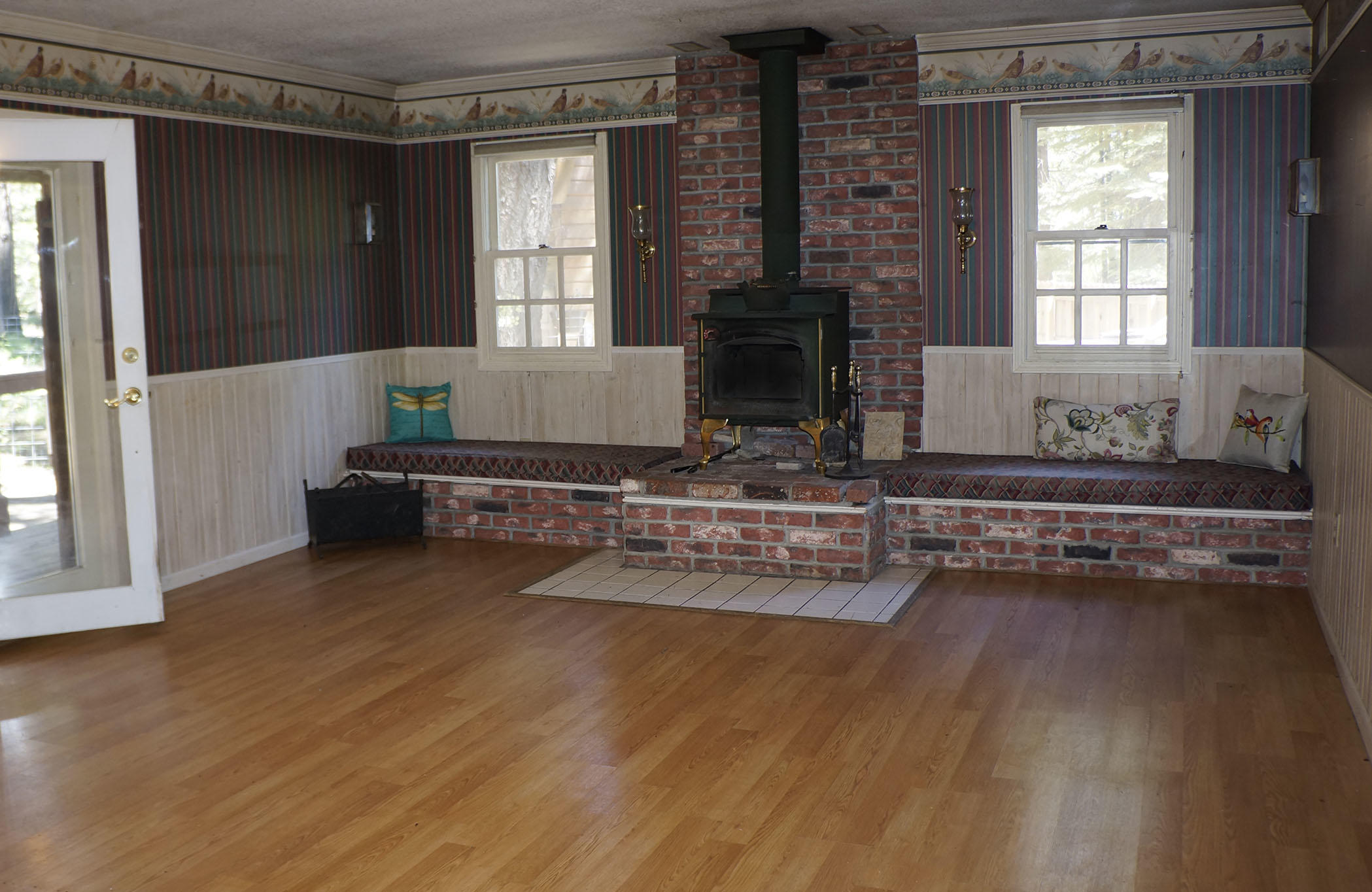 9441 Thatcher Mill Road Shingletown, CA 96088 - Photo 16 of 34 Living Room 2