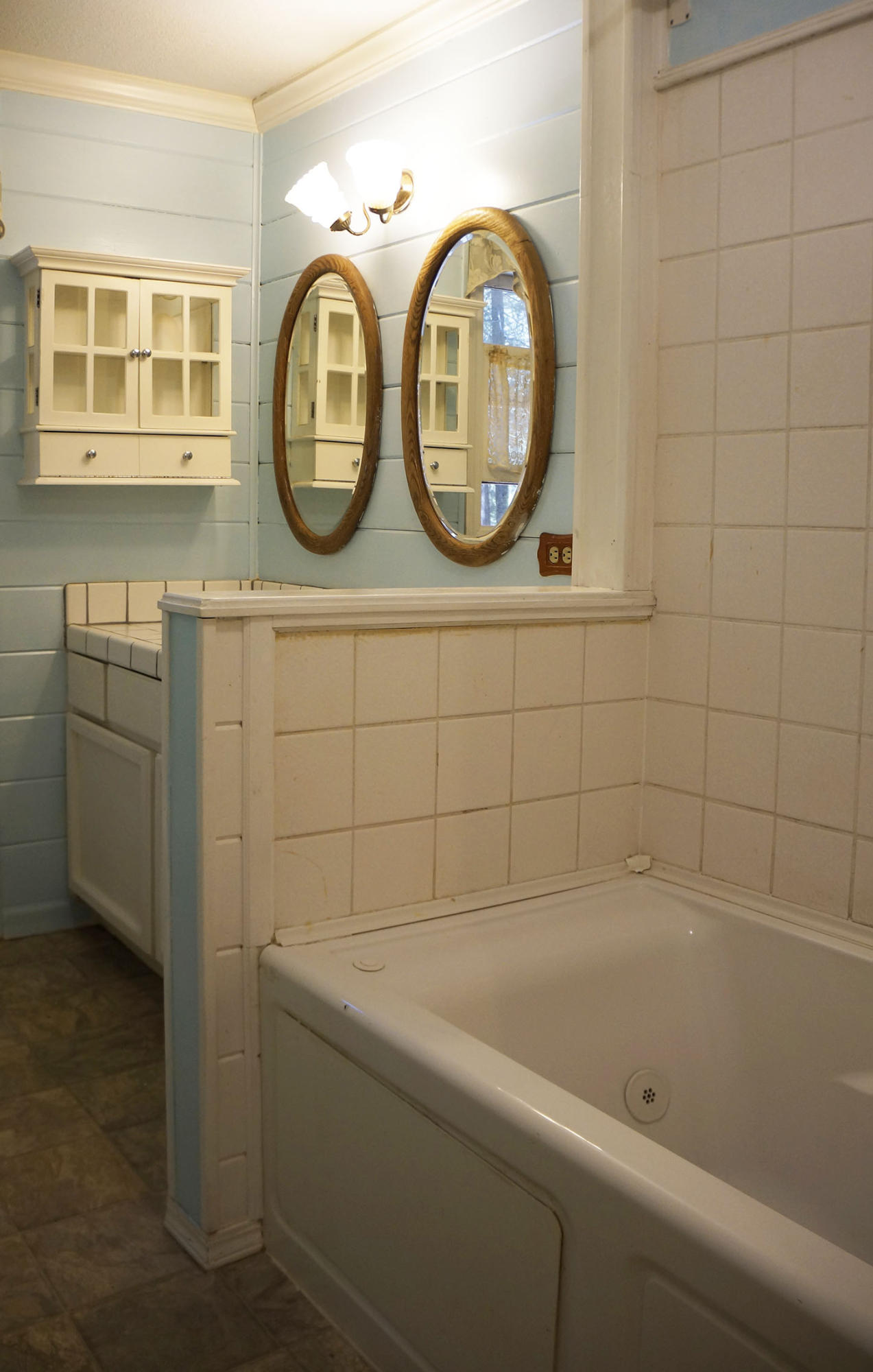 9441 Thatcher Mill Road Shingletown, CA 96088 - Photo 26 of 34 Upstairs Bathroom 3