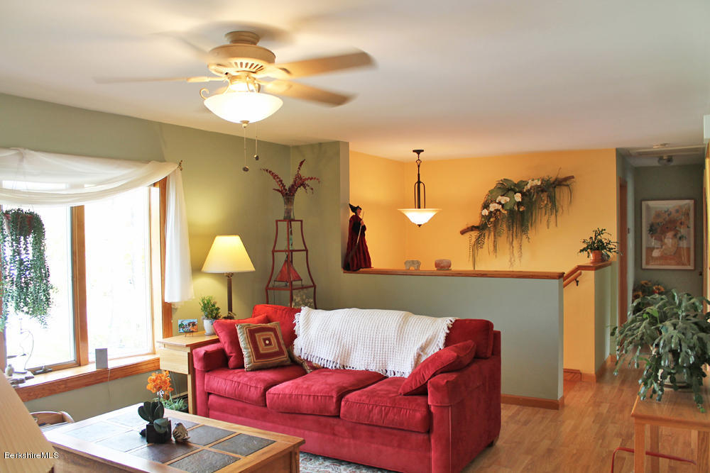 65 Cadwell Road Pittsfield, MA 01201 - Photo 3 of 40 IMG_2563
