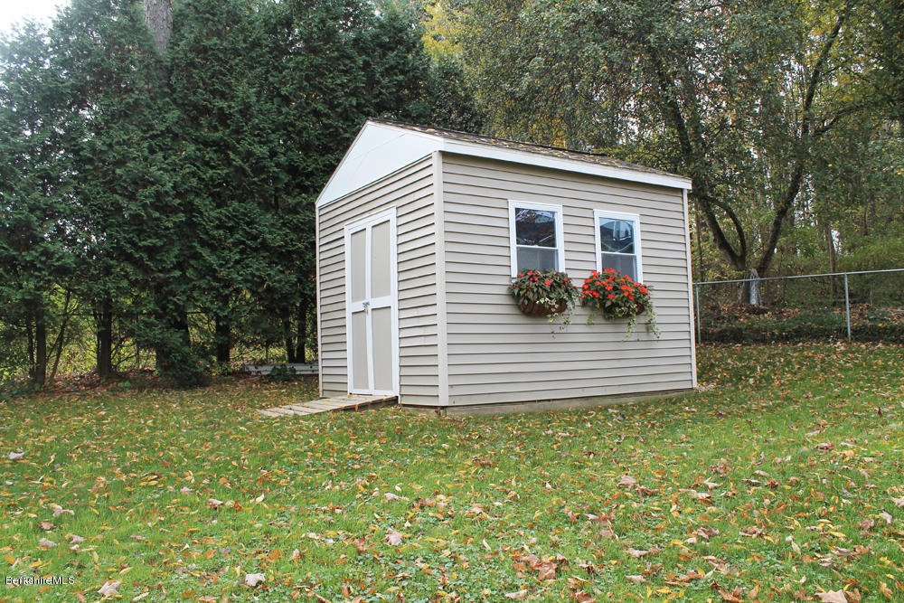 65 Cadwell Road Pittsfield, MA 01201 - Photo 31 of 40 IMG_2605