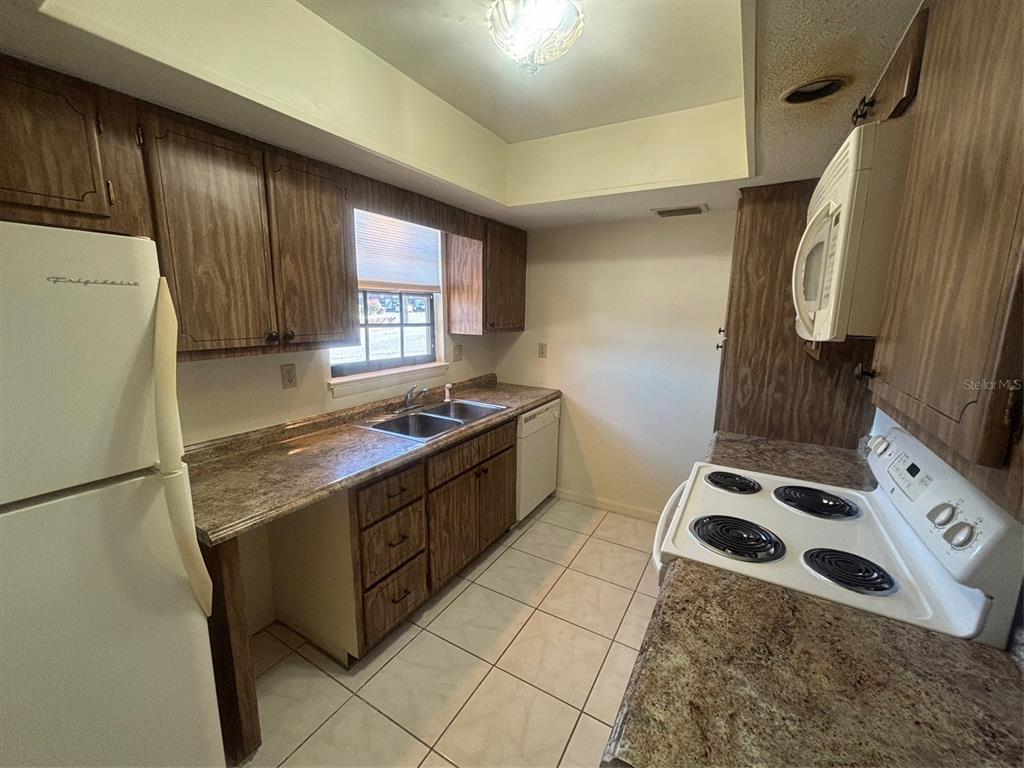 500 Newell Hill Road, Unit 101A Leesburg, FL 34748 - Photo 4 of 21