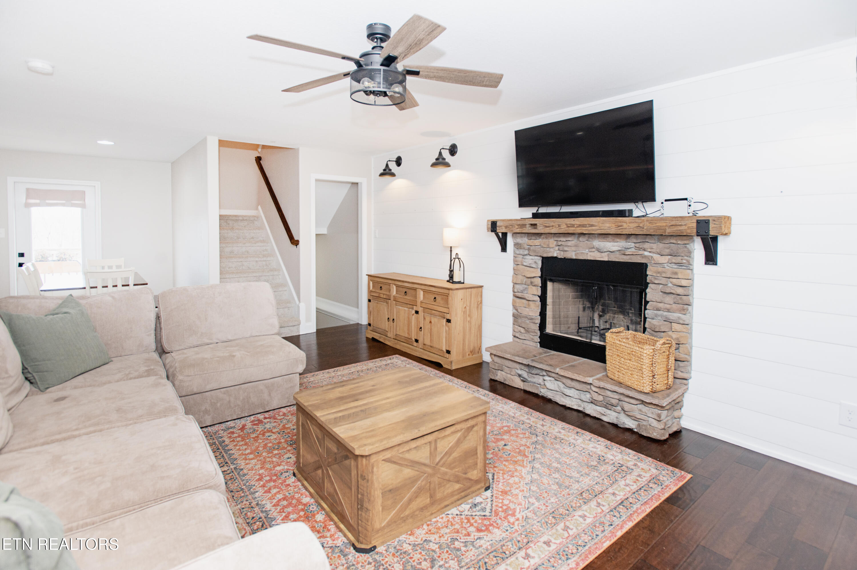 3405 Boulder Point Lane Powell, TN 37849 - Photo 2 of 31 Front Door View