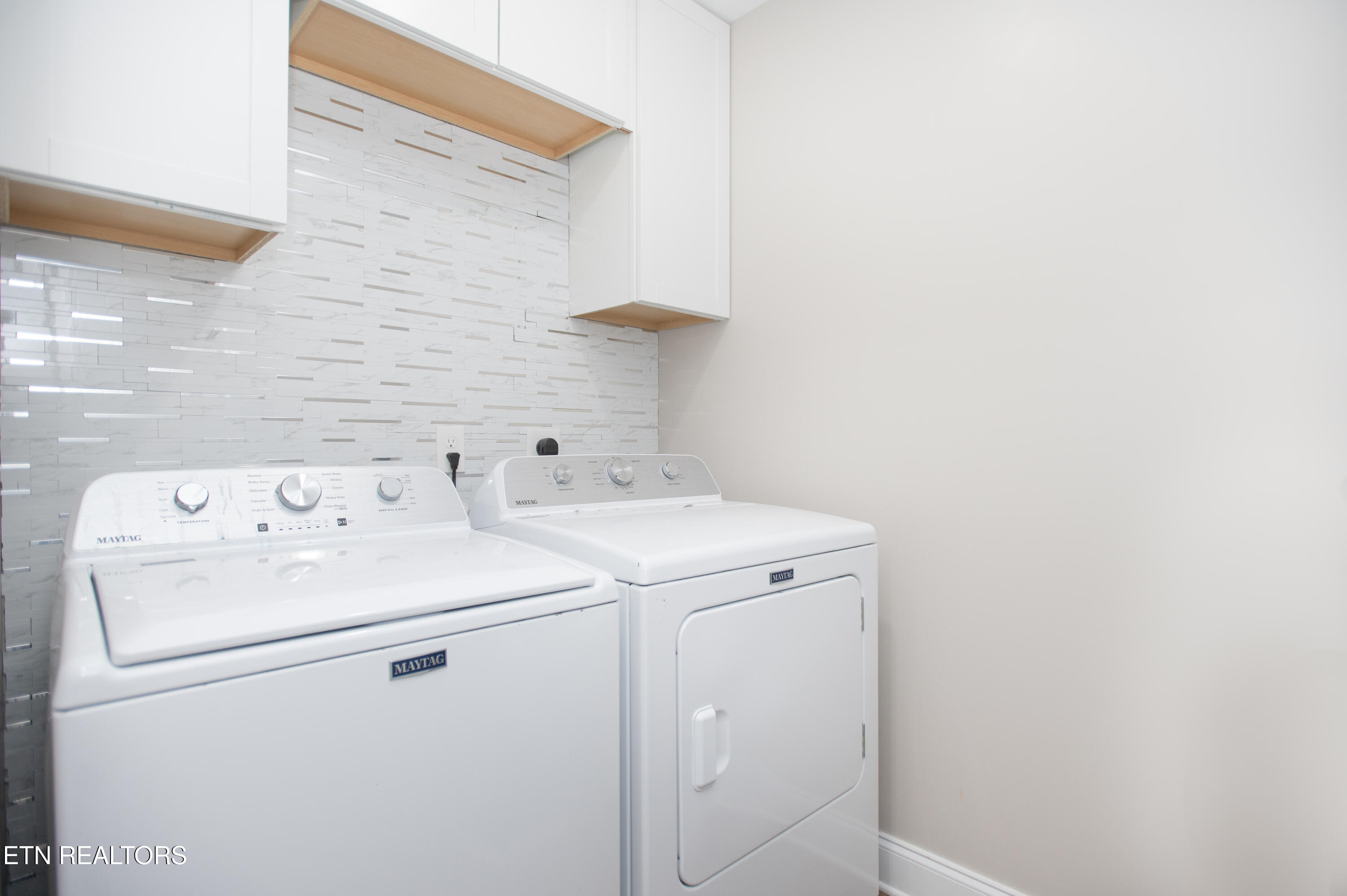 3405 Boulder Point Lane Powell, TN 37849 - Photo 26 of 31 Laundry Room