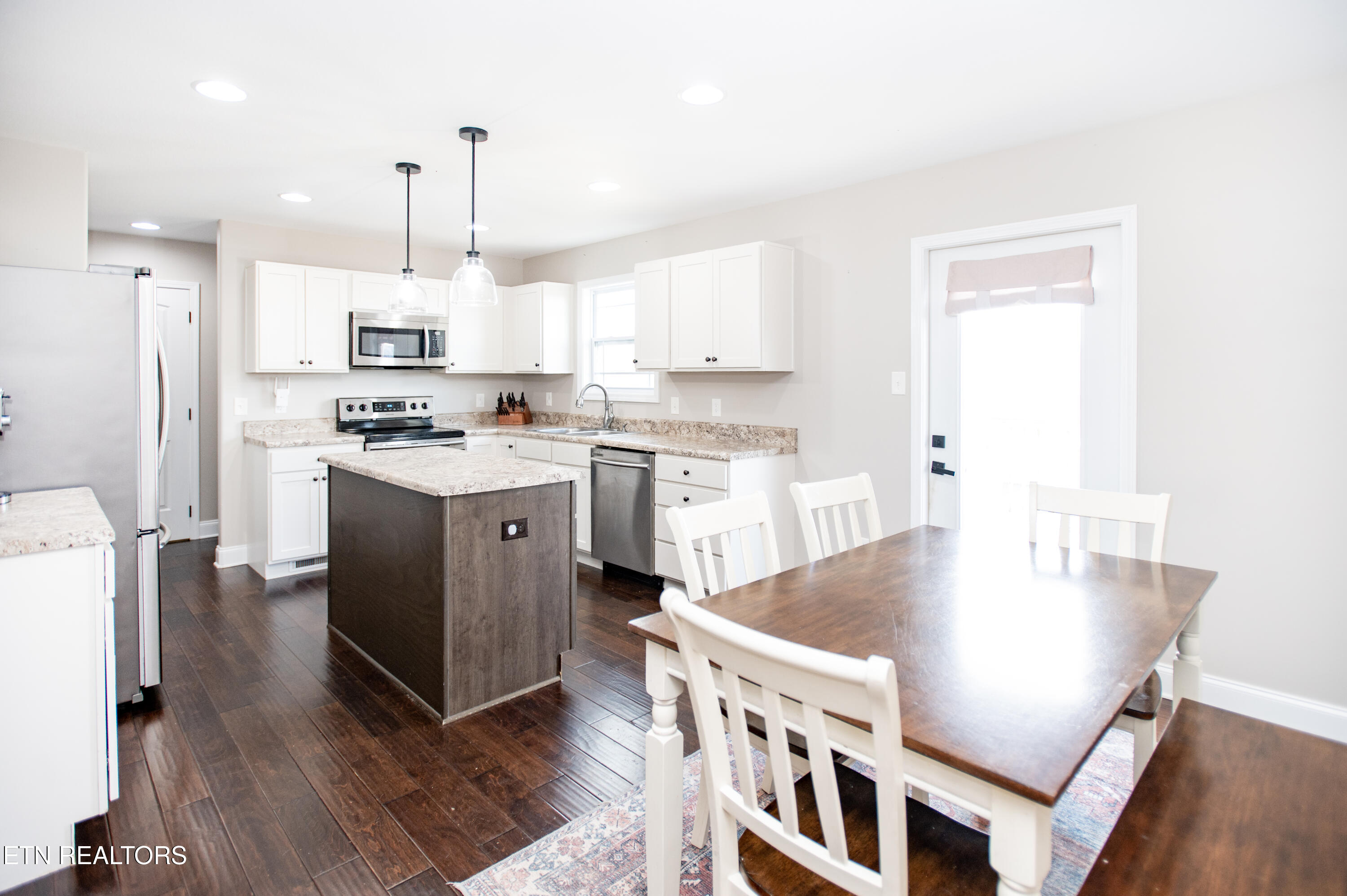 3405 Boulder Point Lane Powell, TN 37849 - Photo 5 of 31 Dining Room