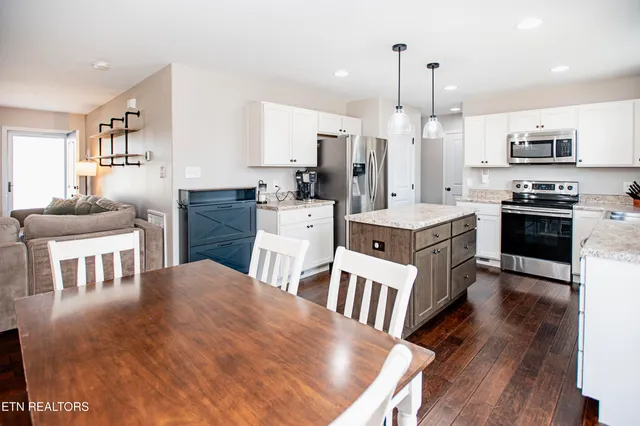 $495,000 | 3405 Boulder Point Lane, Powell, TN 37849